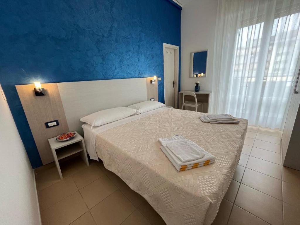 Hotel Le Ali Римини Экстерьер фото