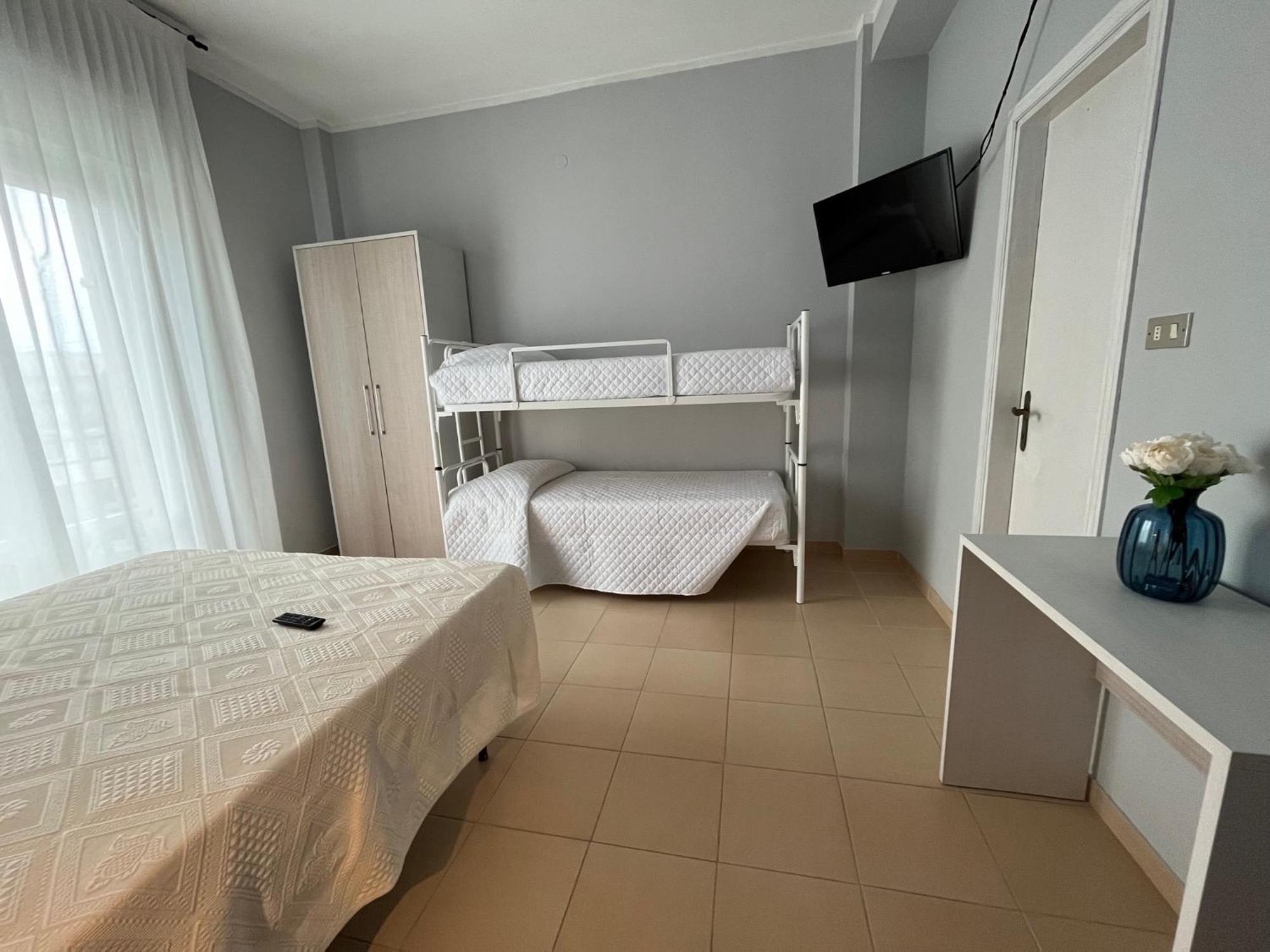 Hotel Le Ali Римини Экстерьер фото